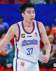 开云体育app-再度联手张庆鹏？上赛季效力天津的杜伯超和张益炅为北控出战夏联