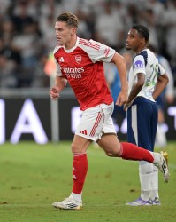 亨利：约克雷斯是一个禁区杀手，他与阿森纳体系应该是完美结合