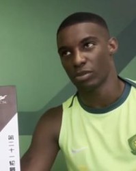 开云体育app-法比奥：要带领球队前进 愿用金靴奖杯换冠军奖杯