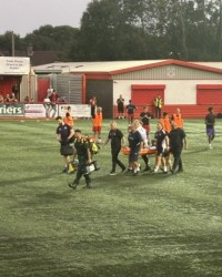 比赛中头部撞击！曼联官方：小将科内意识清醒，将接受进一步检查