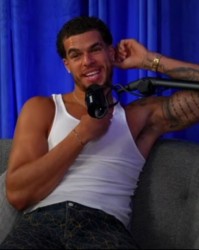 波特坦言社交媒体私信顾虑：曾多次担忧女性用户截图公开对话