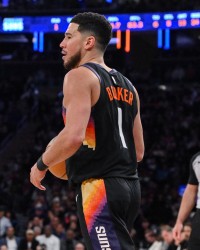 开云登录入口地址-再找找状态！布克复出19中6拿到17分6助 三分9中4